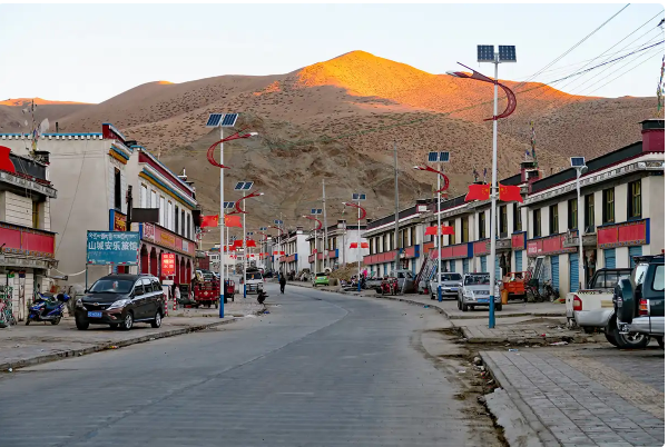 HOLY TREK TO TARCHEN & DEIVE TO SAGA, B /L/D