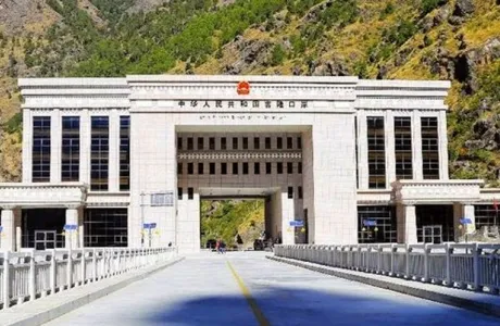 DRIVE TO KYRUNG (35 Km, 1 hour drive), B/L/D