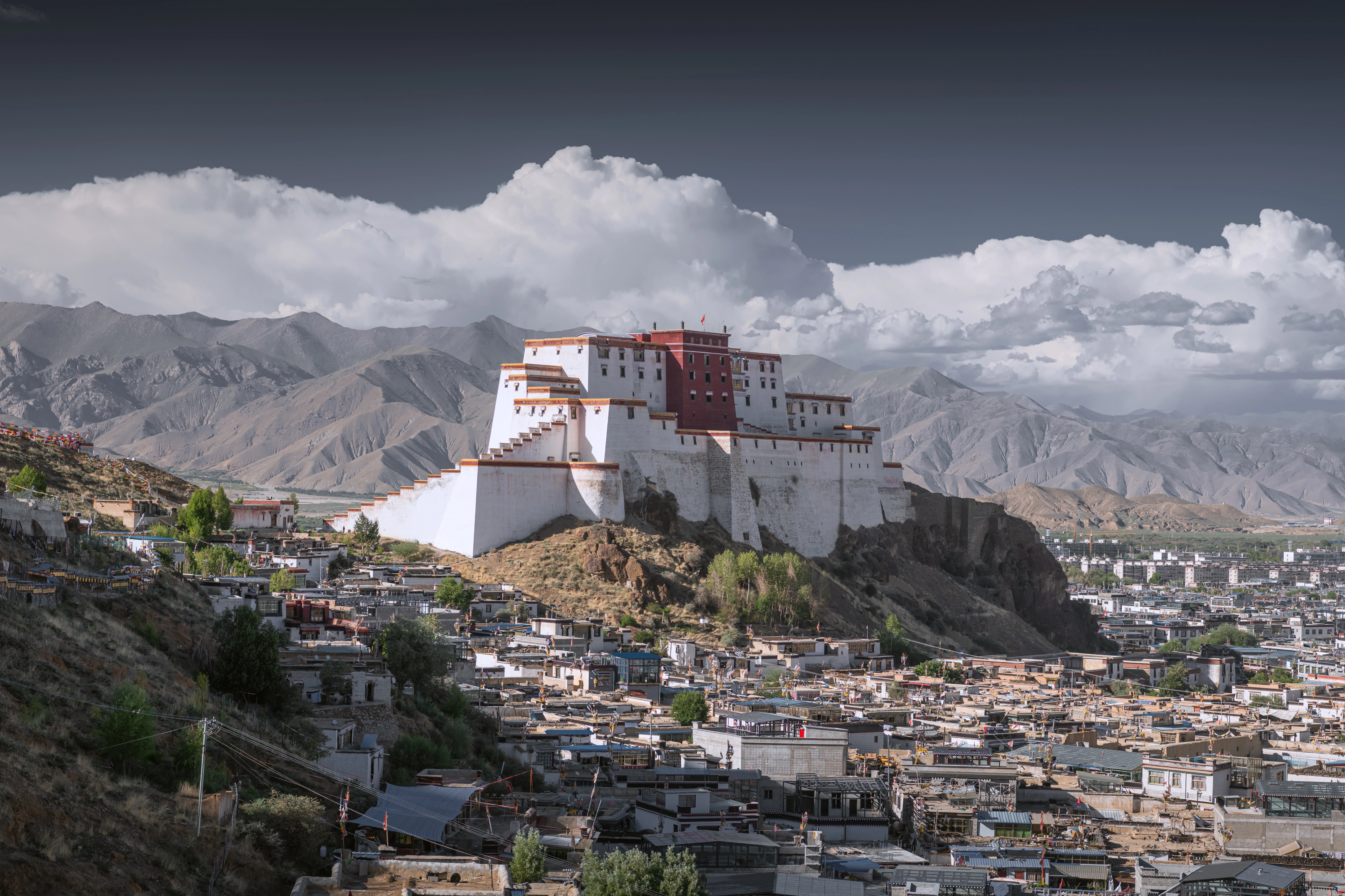 DRIVE TINGRI TO SHIGATSE VIA LHATSE (B)