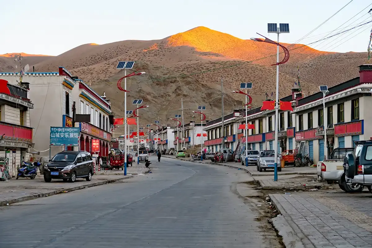 HOLY TREK TO DARCHEN & DRIVE TO SAGA	B /L/D