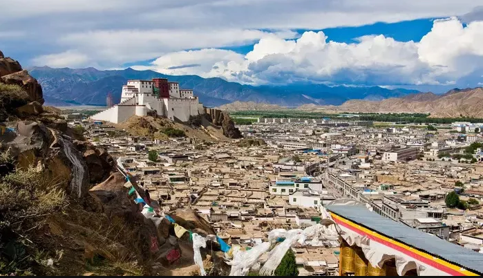 DRIVE TO SHIGATSE, B /L/D